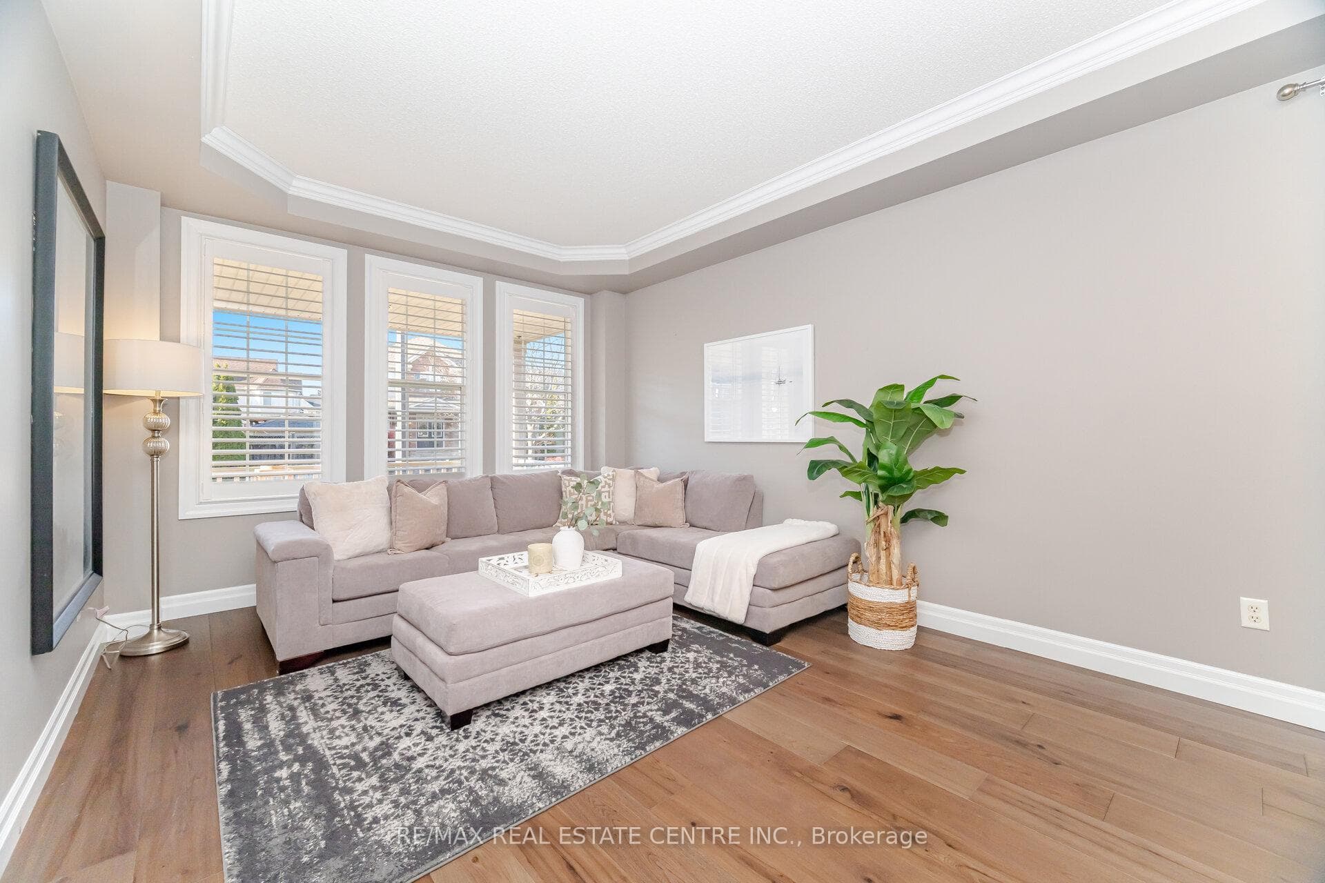 954 Coulter Way photo 7