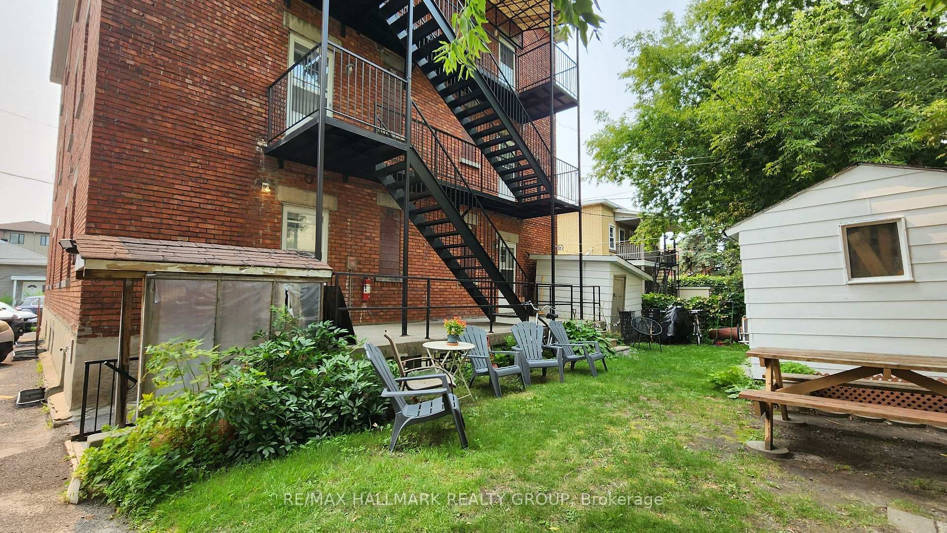 125 Glenora Street Unit 3 photo 31