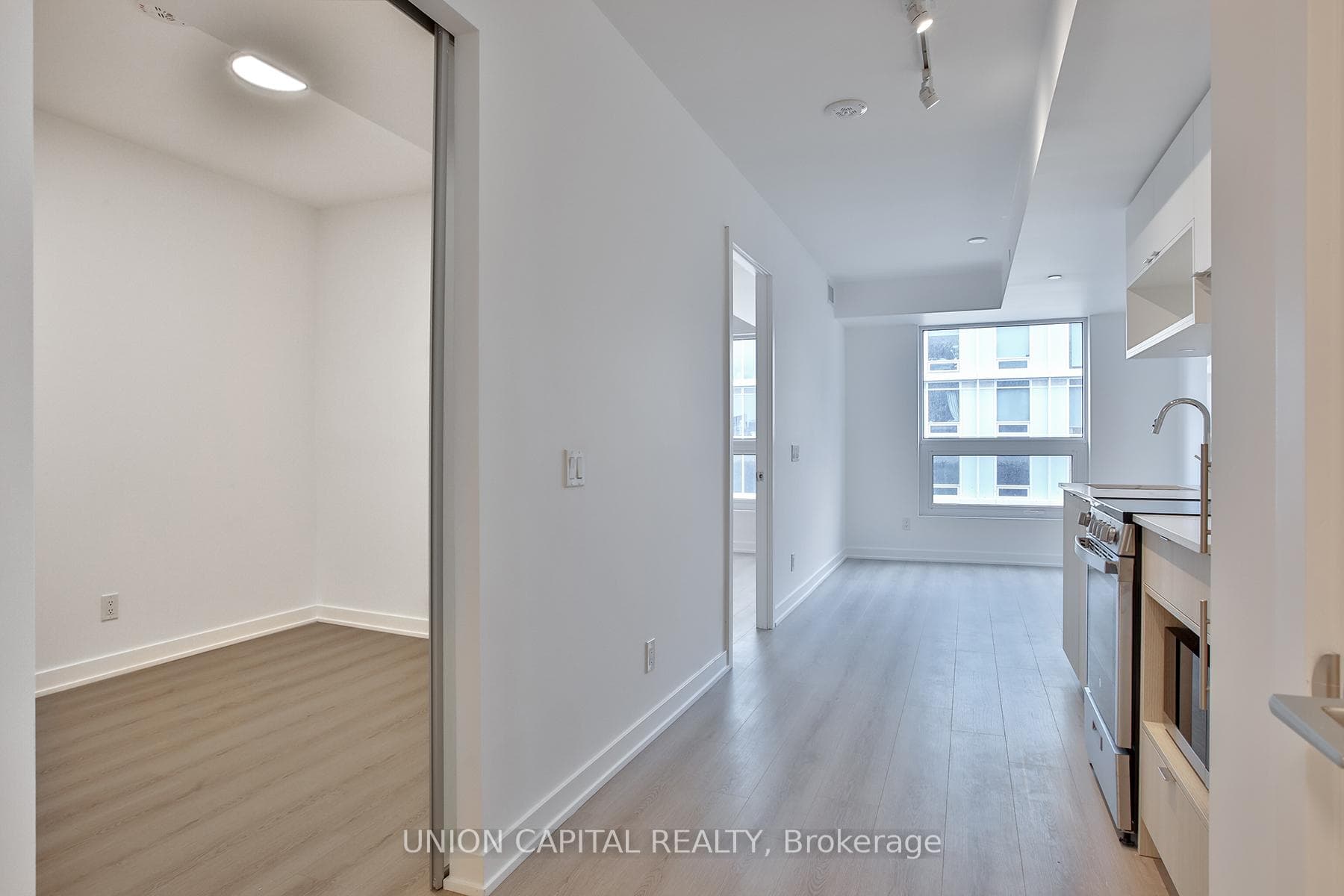 100 Queen Street Unit 2312 photo 8