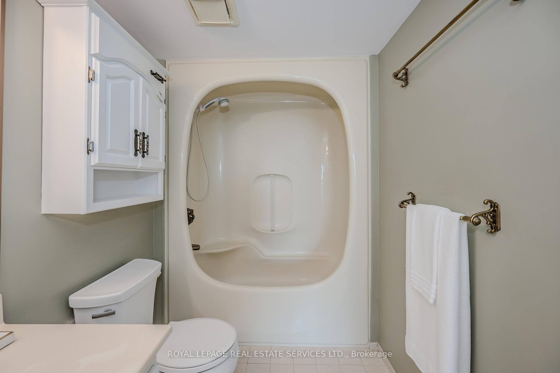 2180 Marine Drive Unit 1705 photo 25