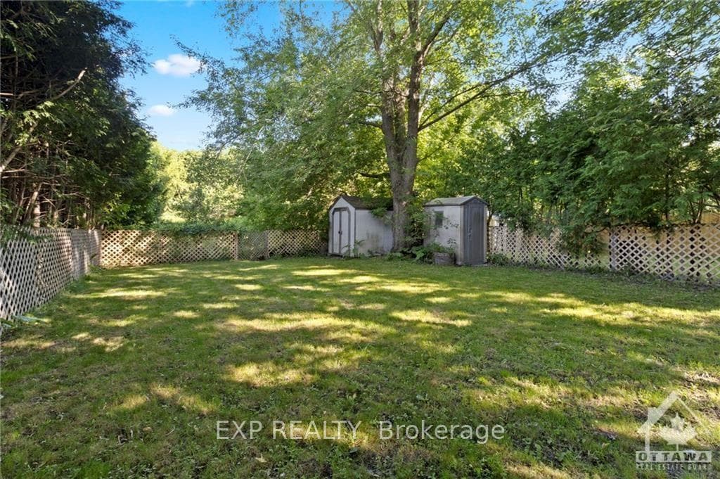170 ROTHESAY Drive photo 20