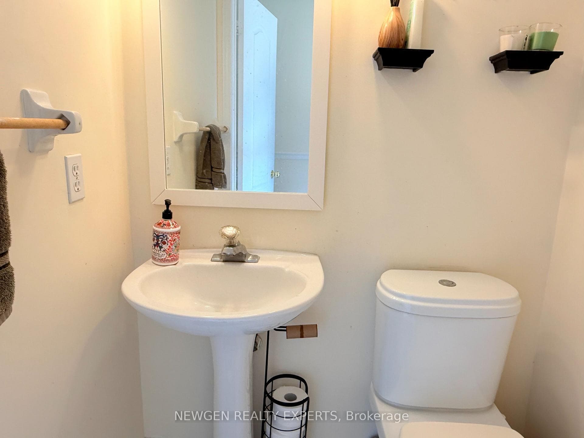 6013 Castlegrove Court Unit Upper photo 22