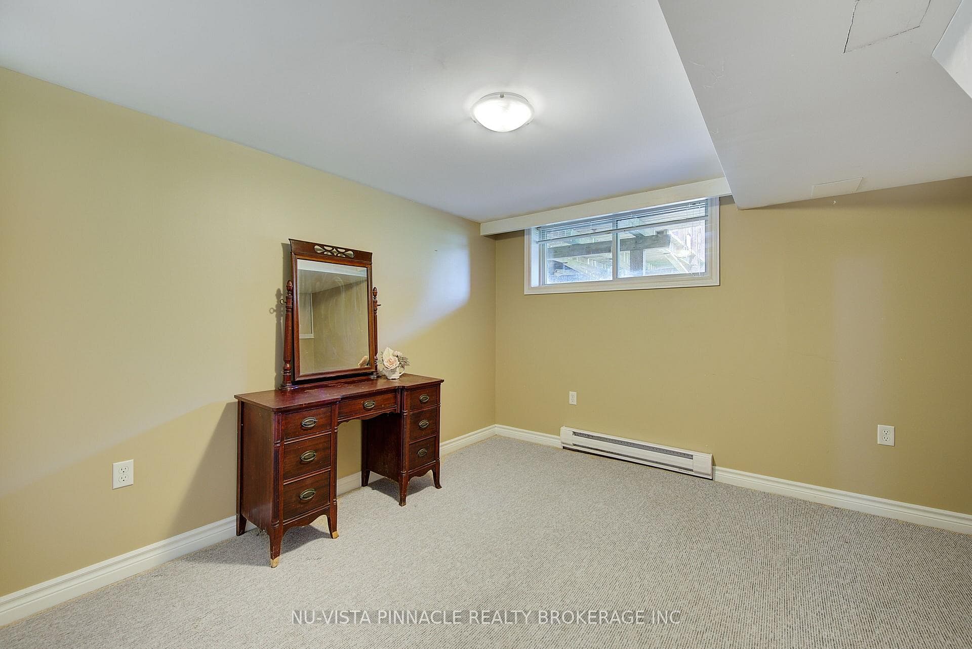 21752 Richmond Street photo 33