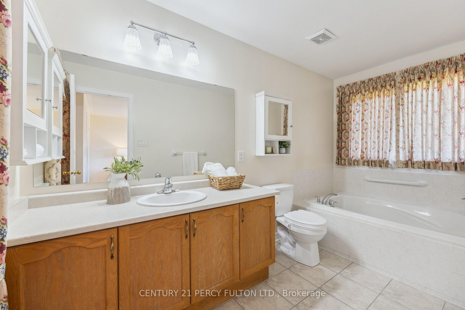 15 Harkness Drive photo 12