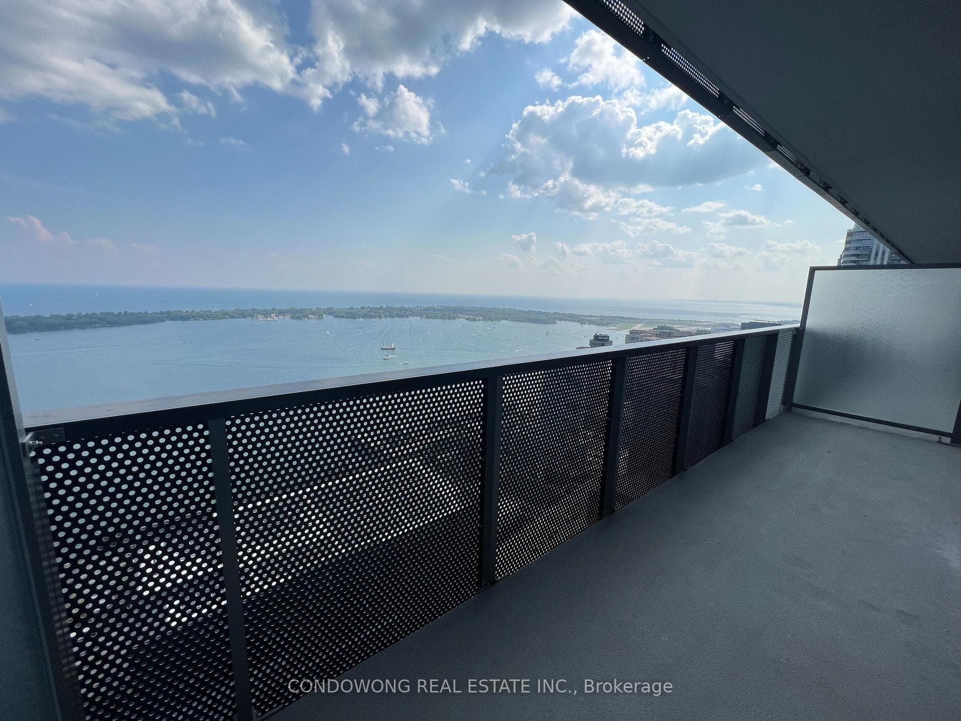 138 Downes Street Unit 6207 photo 15