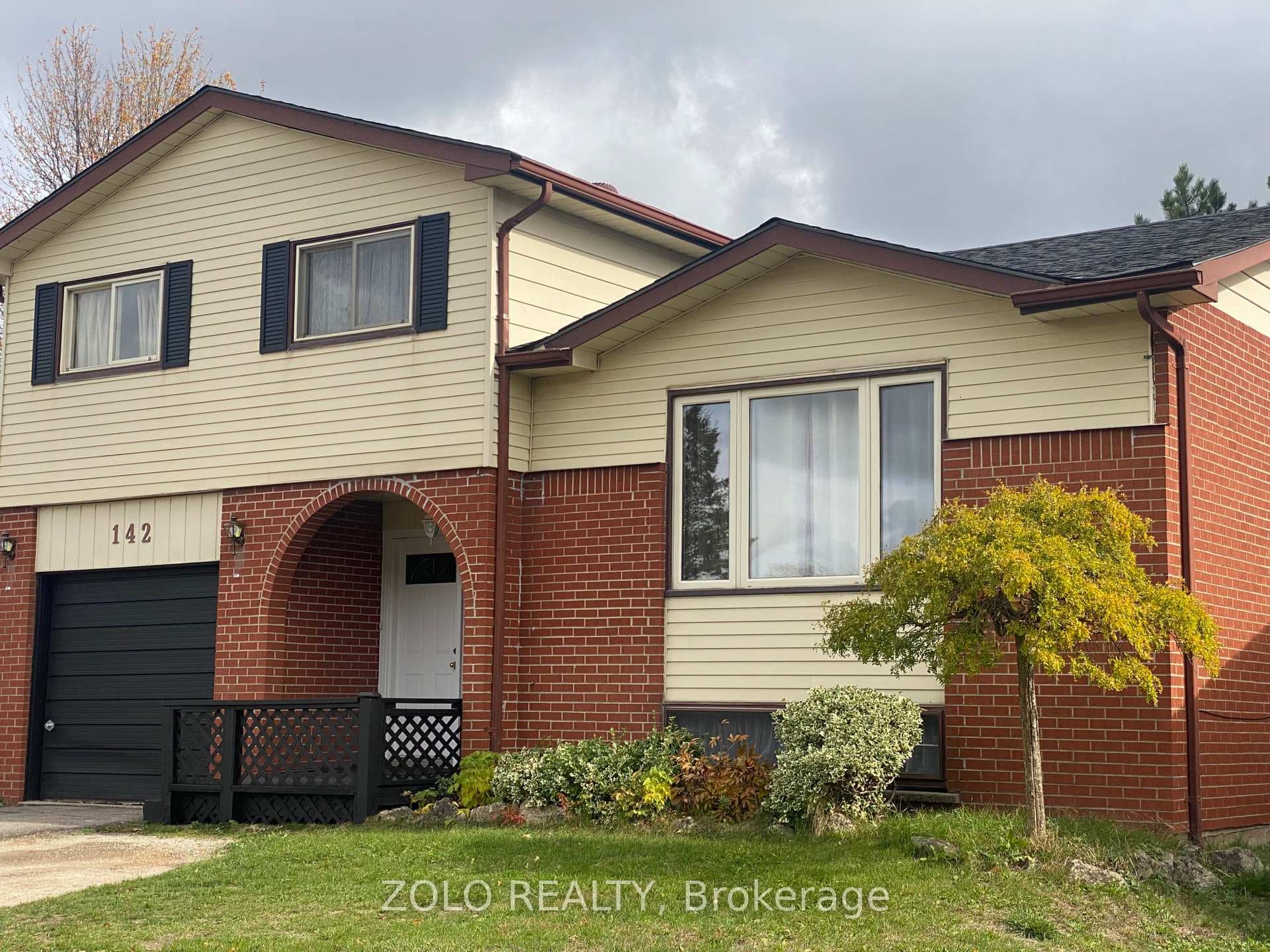142 Parkview Drive photo 1