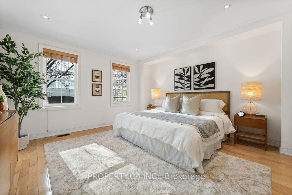 182 McCaul Street photo 16