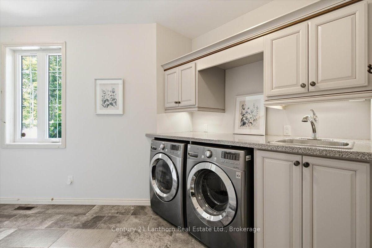 673 Lahey Road photo 30
