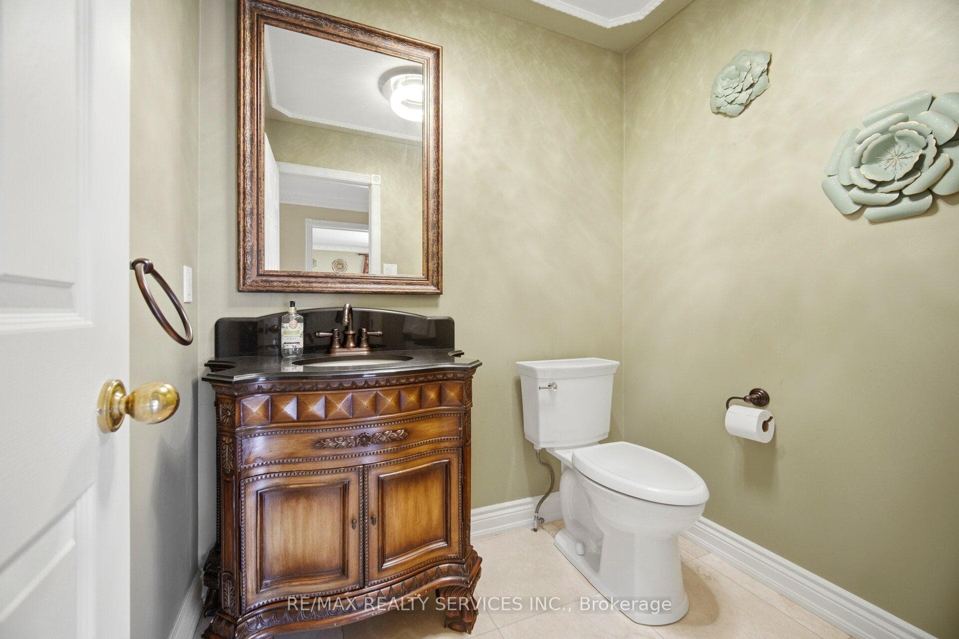 36 Shadywood Road photo 16