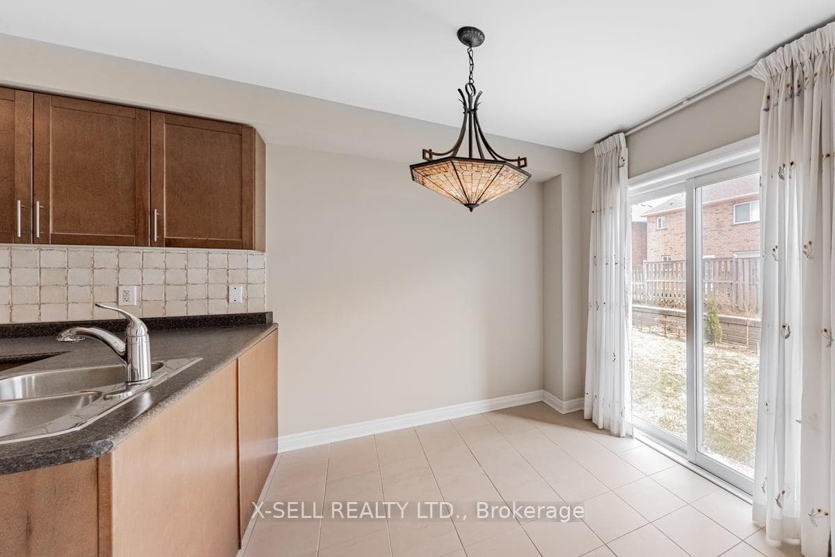 20 Tufton Crescent photo 12