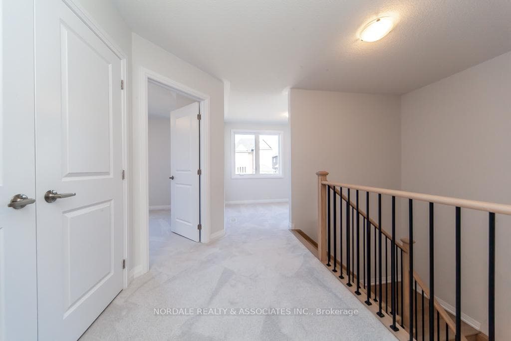 1433 STOVELL Crescent photo 22