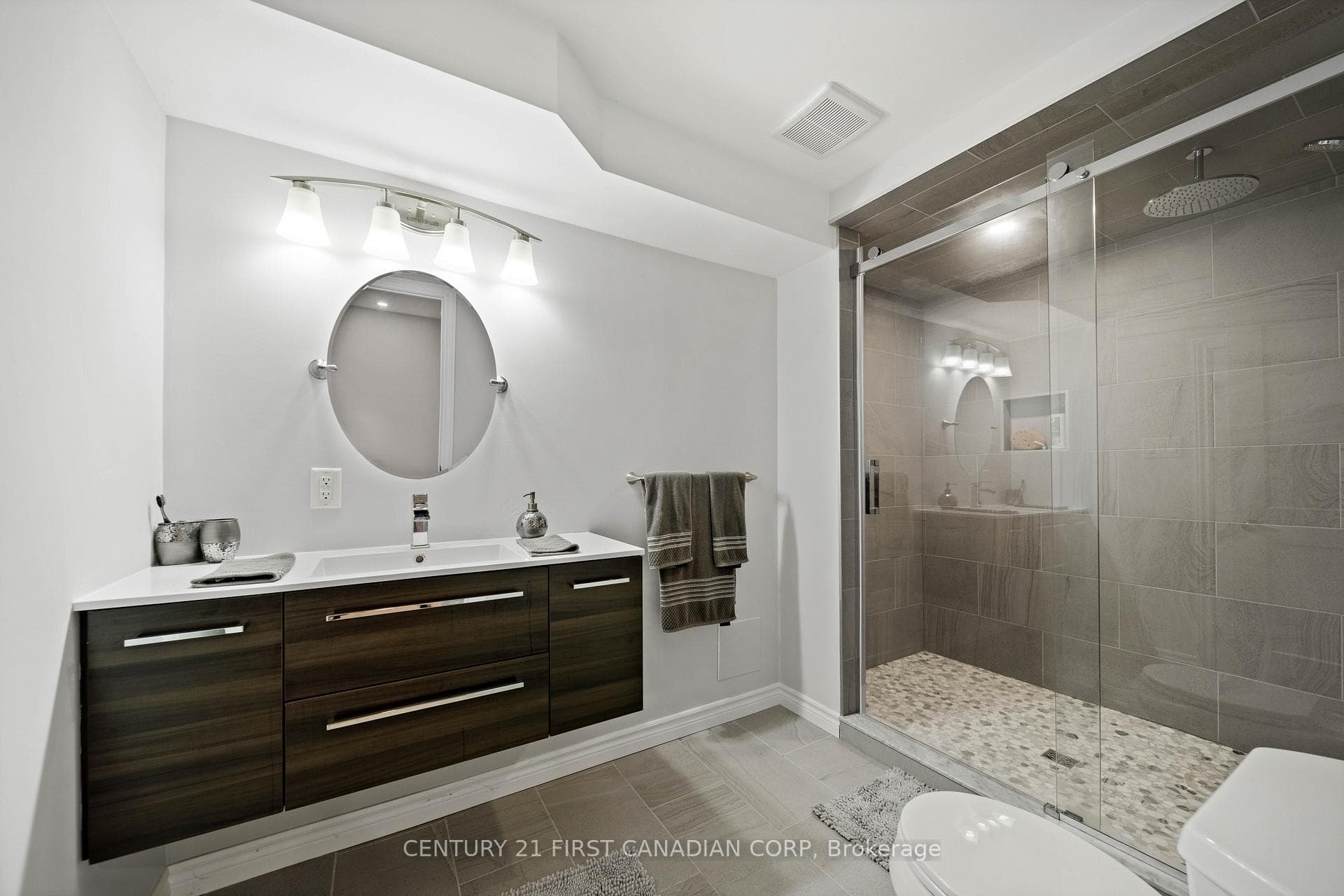 155 Spencer Avenue photo 44