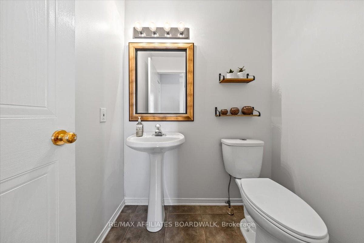 8 Stonepointe Avenue photo 20