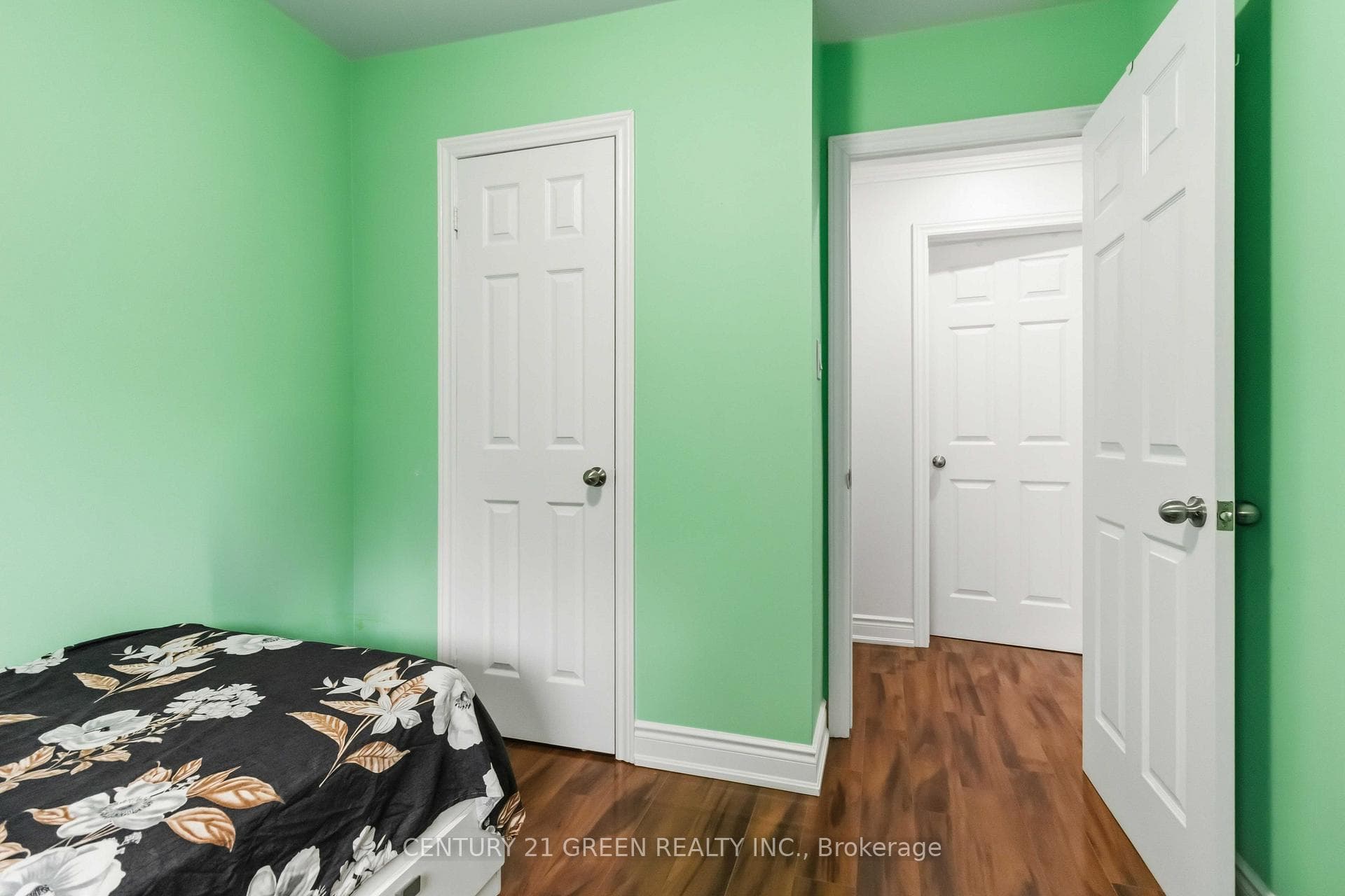 74 Davenport Crescent photo 35
