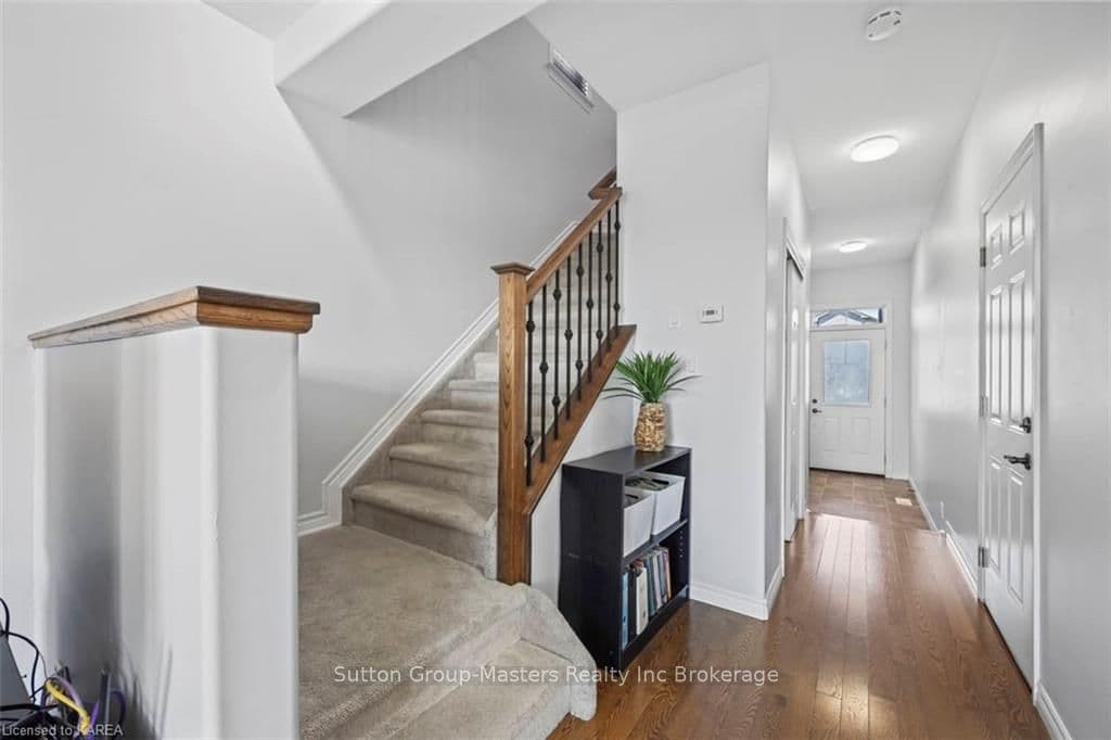 120 SIMURDA Court photo 8