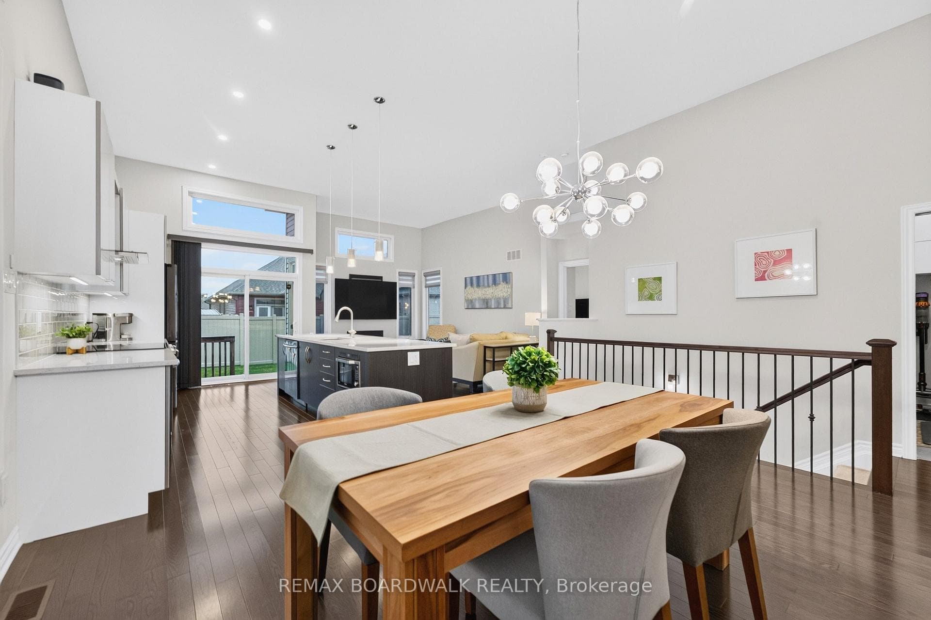 Open Concept Main Level w/12Ft Ceilings