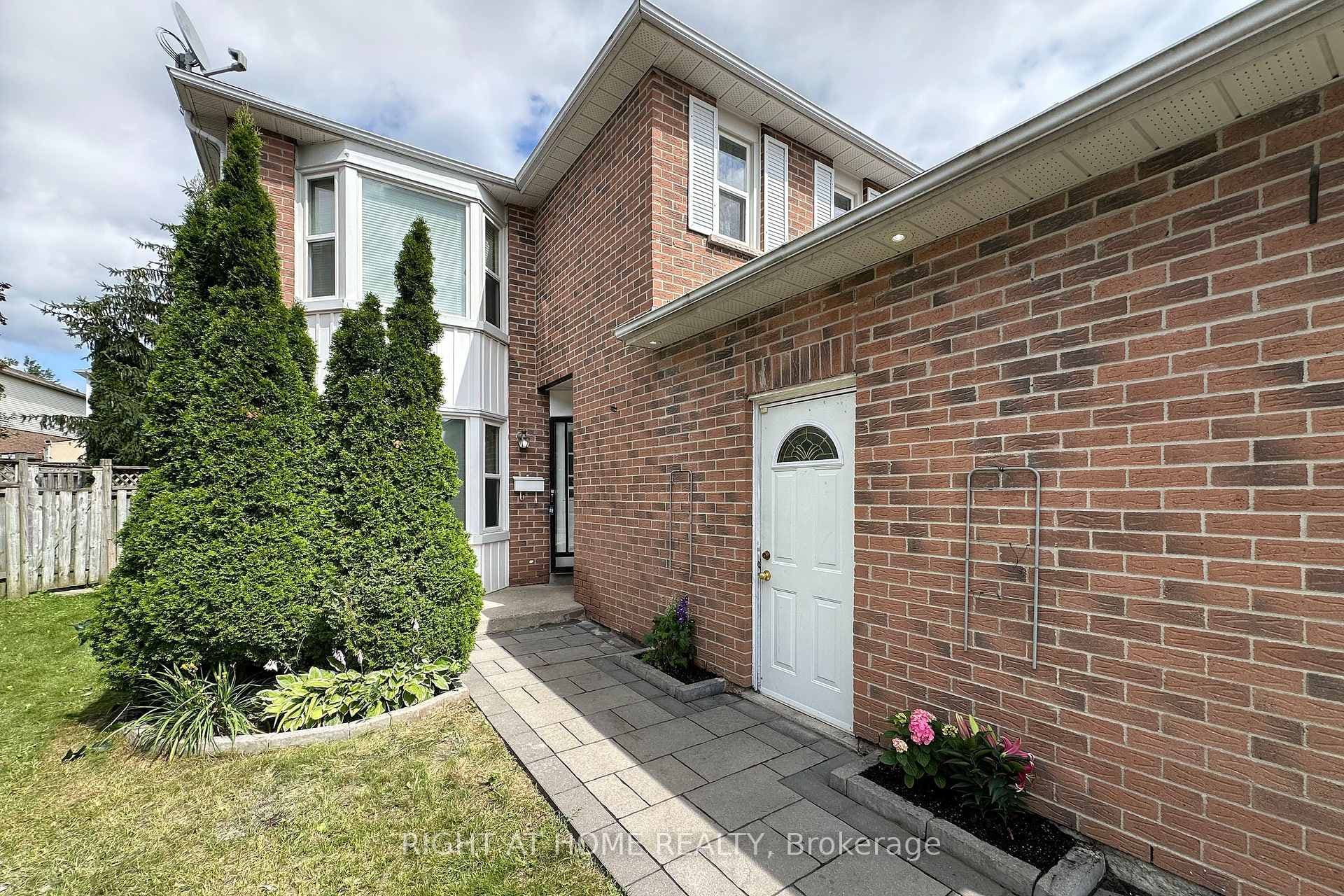 865 Attersley Drive photo 29