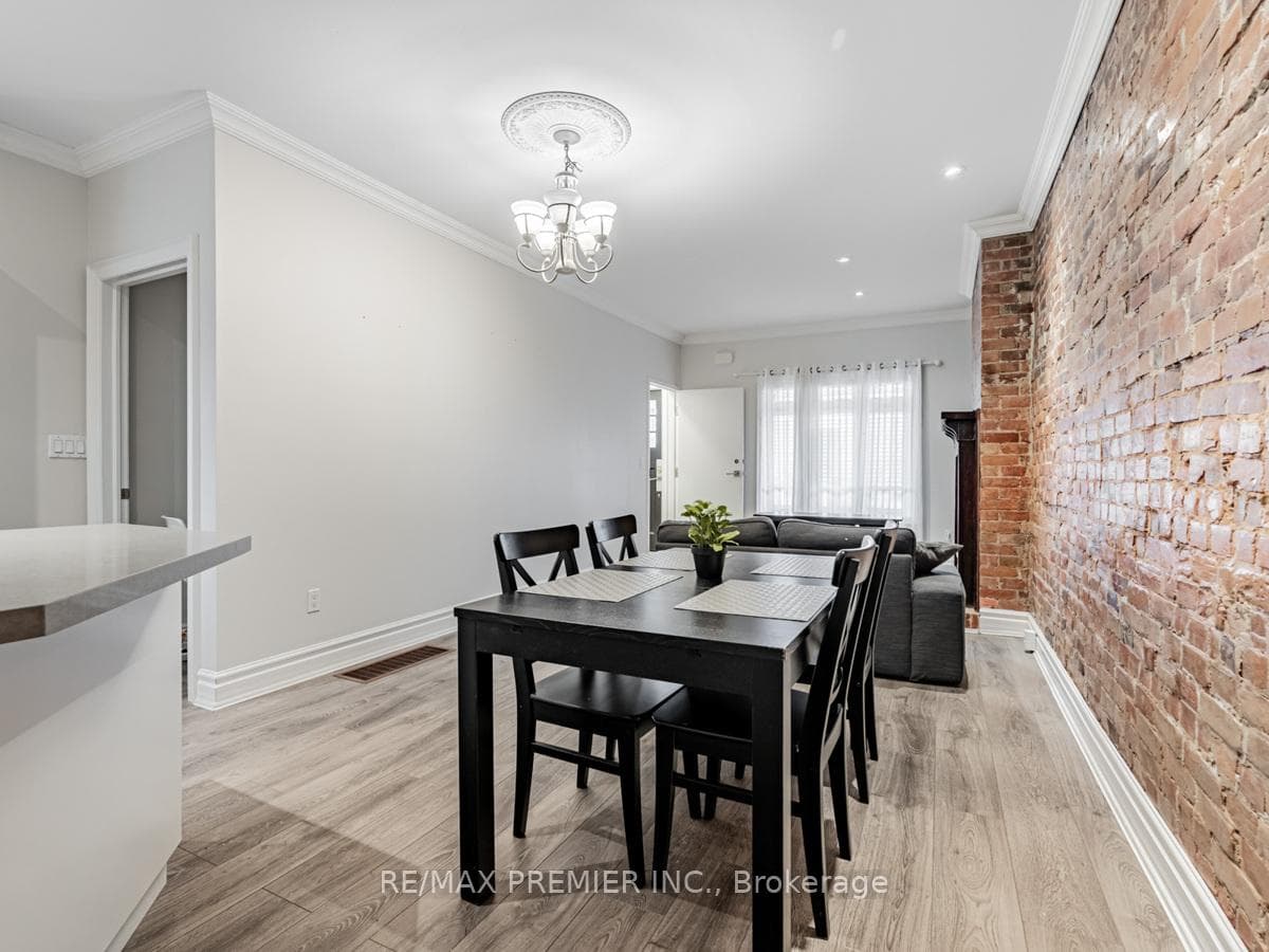10 St Annes Road Unit Main photo 7