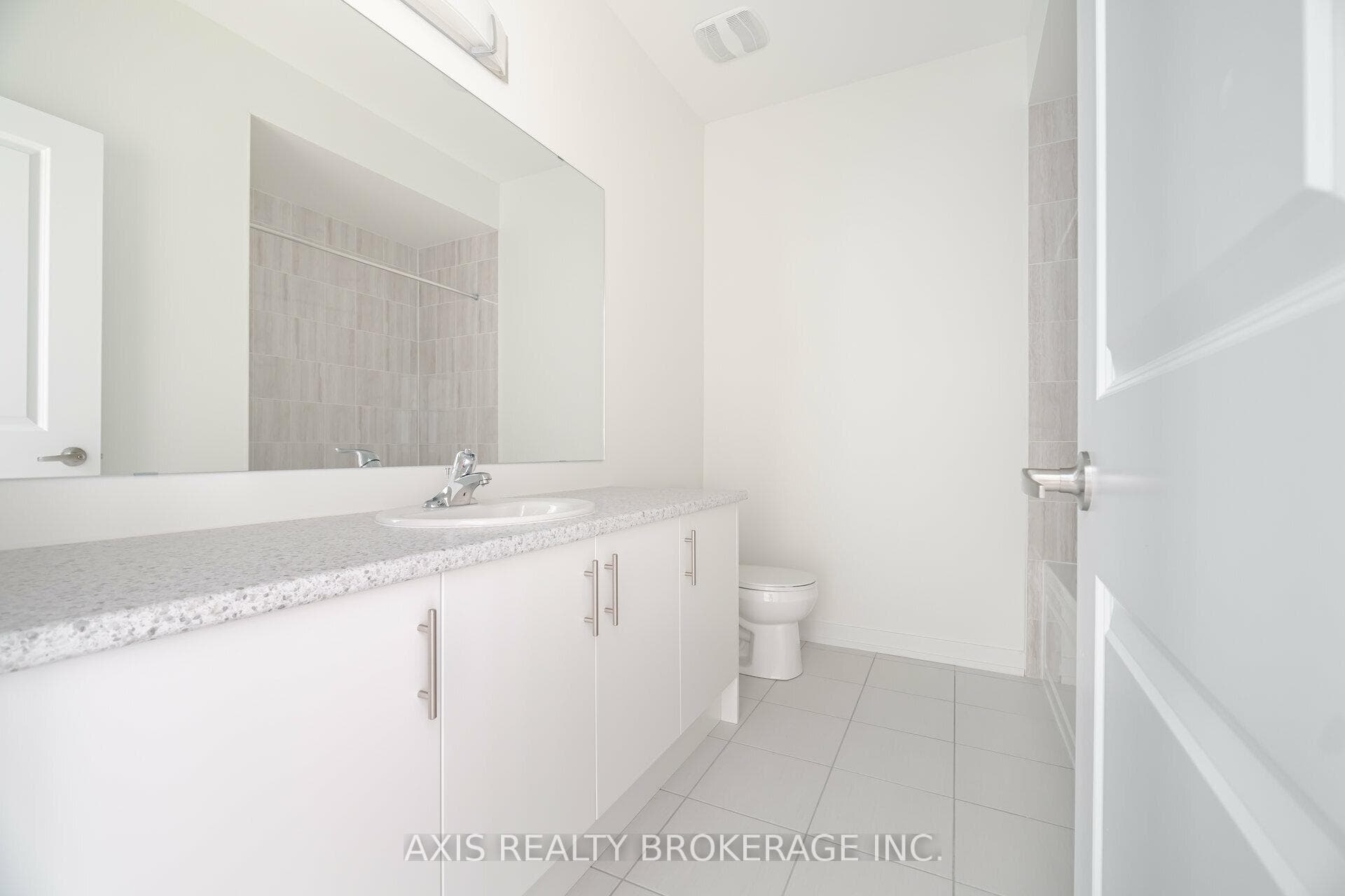 171 Haldimand Street photo 30