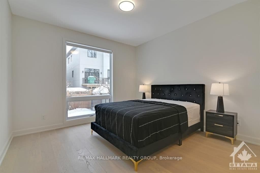 255 COWLEY Avenue photo 12