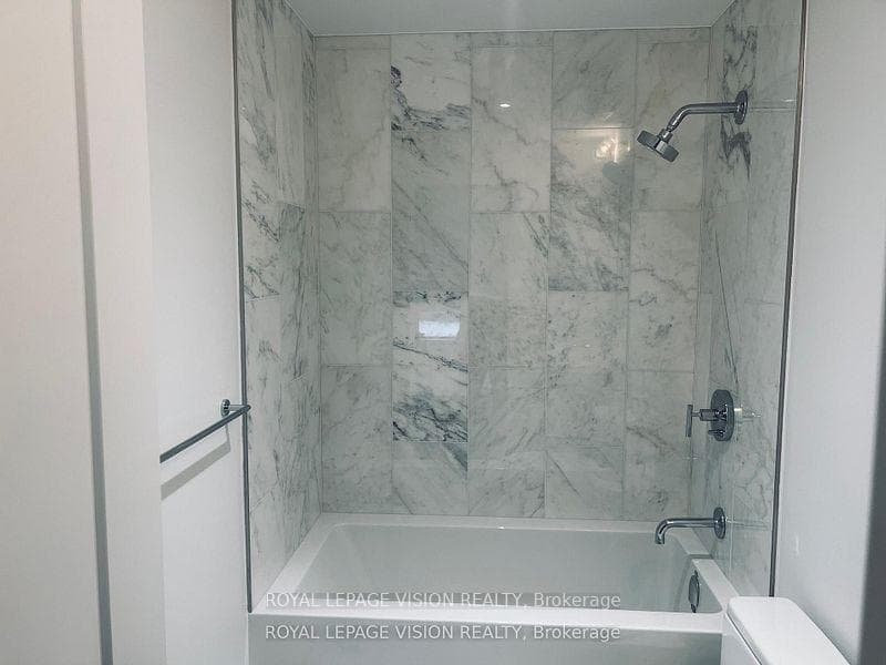 505 Glencairn Avenue Unit 211 photo 14