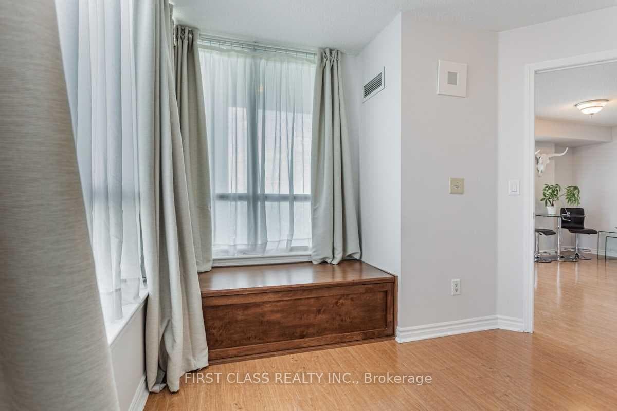 17 Barberry Place Unit 1707 photo 12