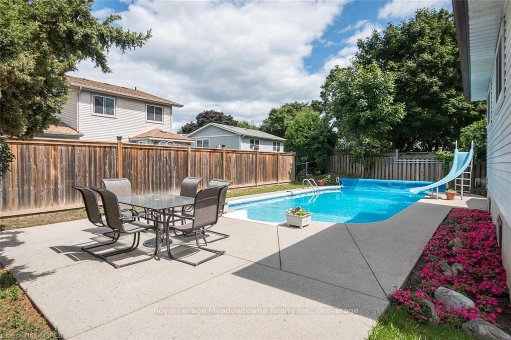 291 BASTEDO Court photo 35