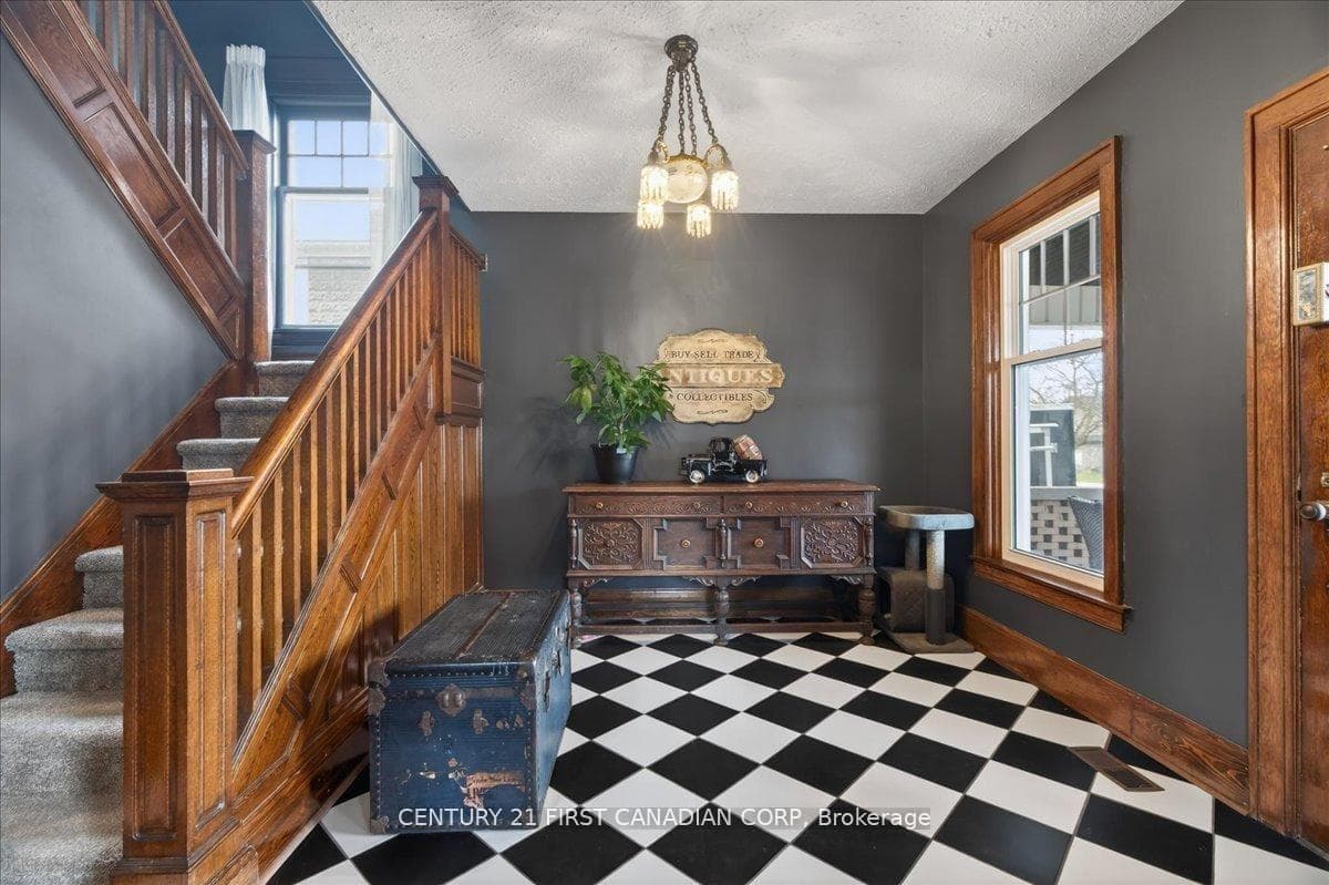 18 Colborne Street photo 9