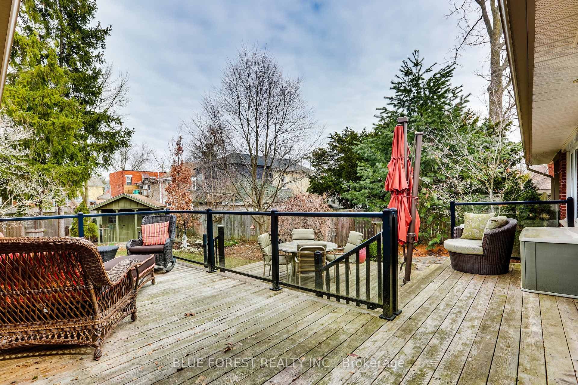 30 Franklin Avenue photo 44