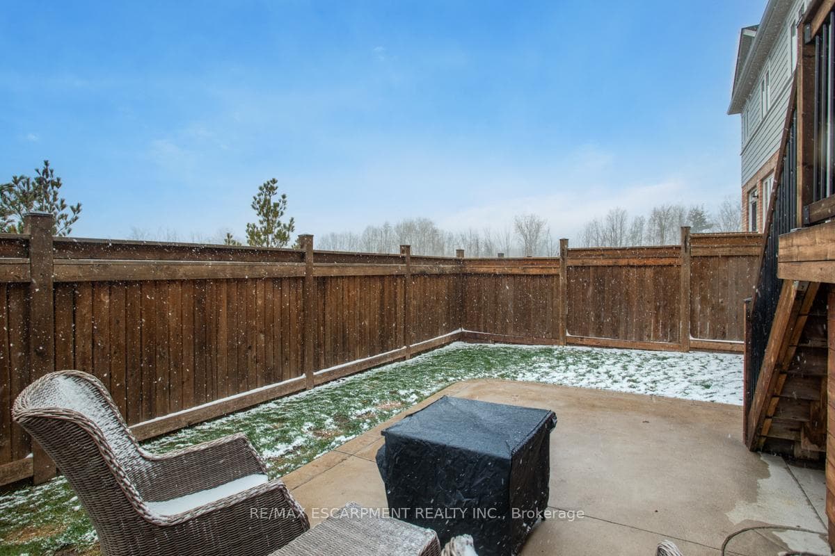 86 Macbean Crescent photo 32