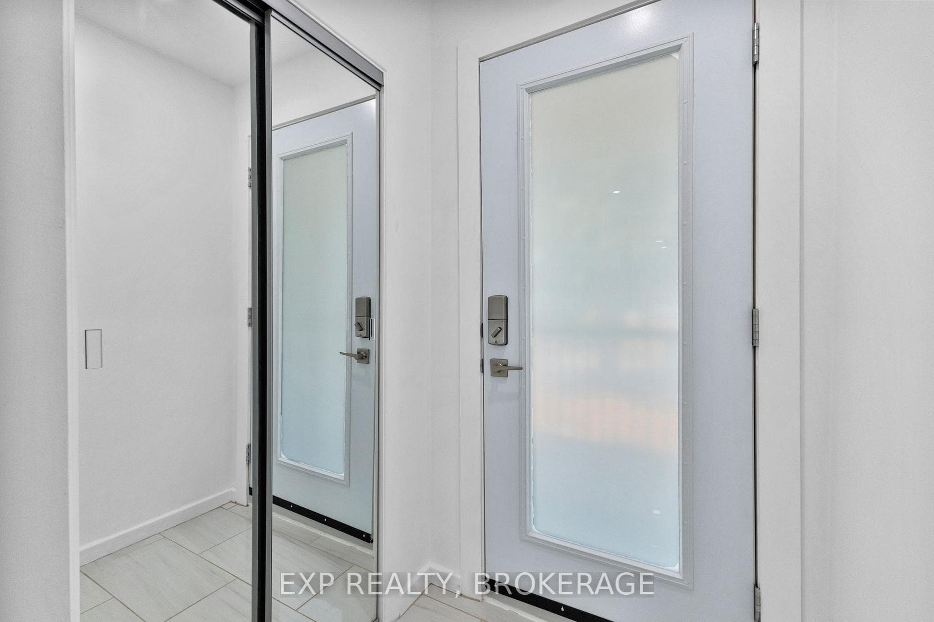 1502 Farnsworth Avenue photo 3