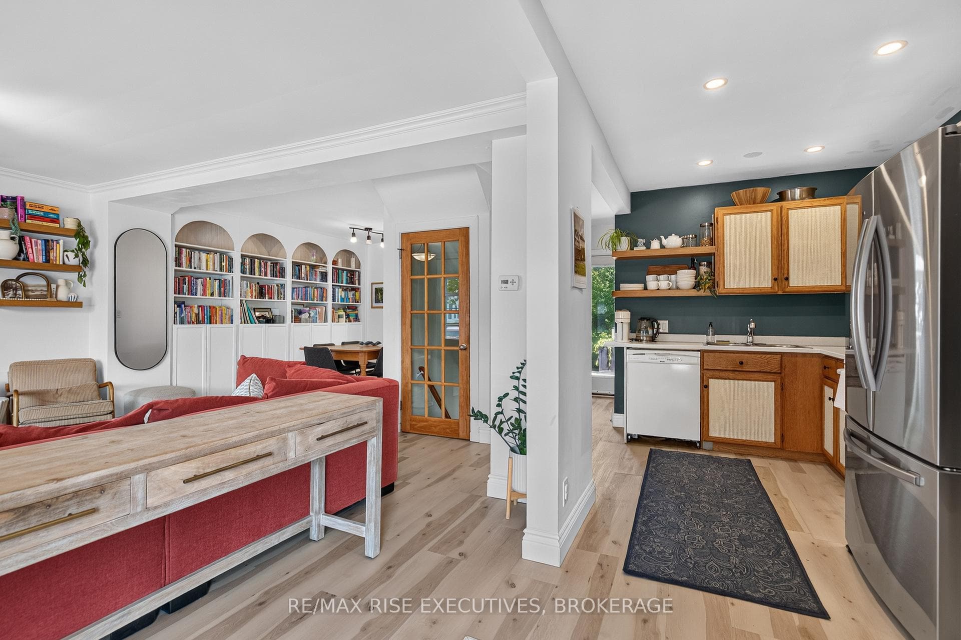 807 Brock Street photo 15