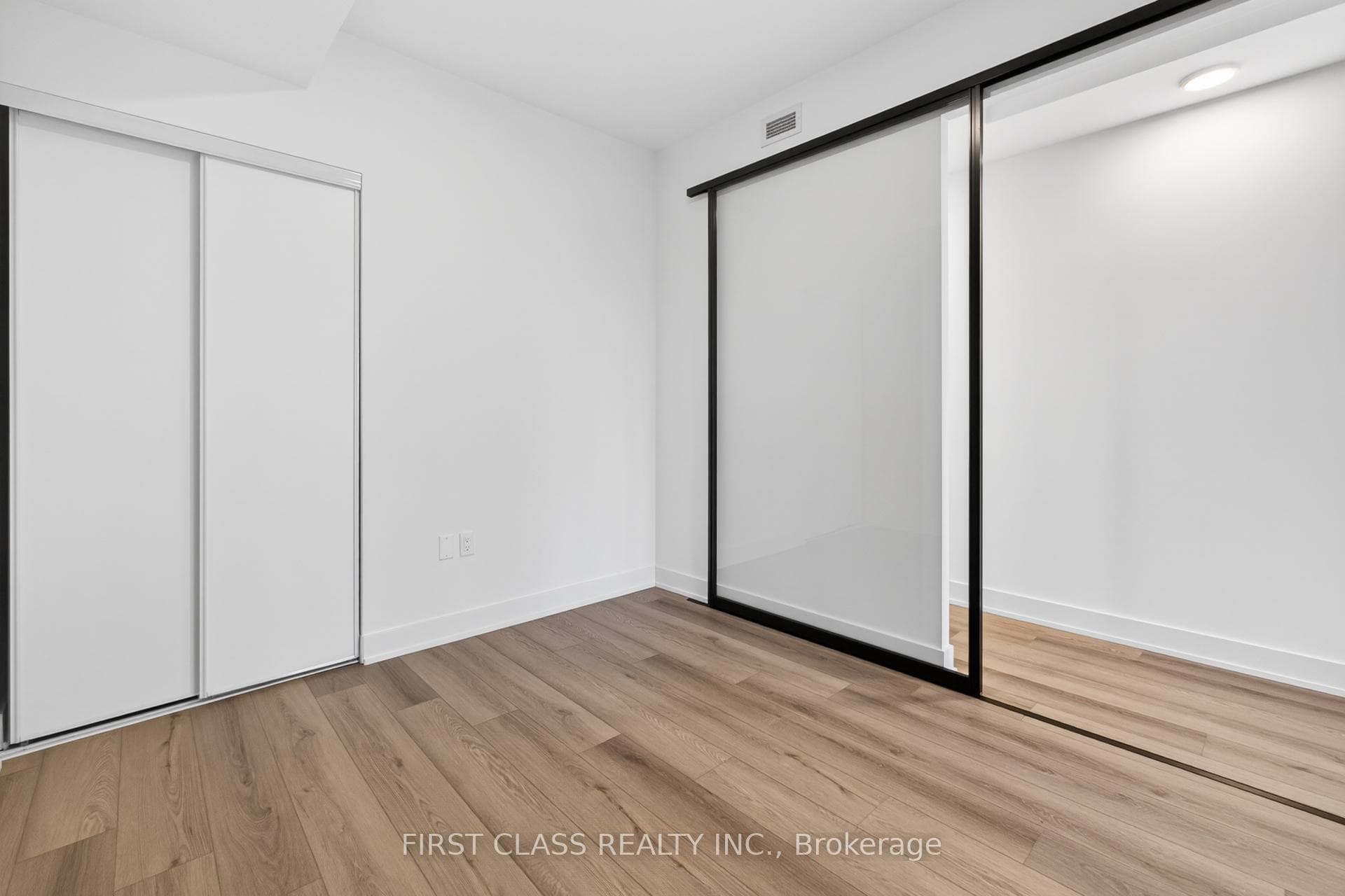 758 Dovercourt Road Unit 610 photo 19