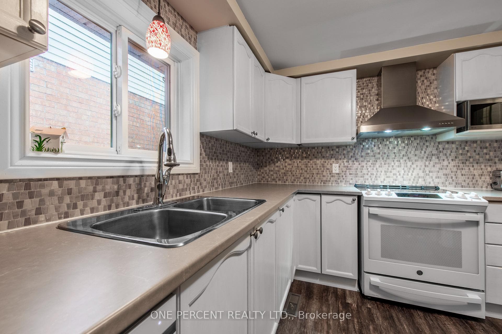 66 Amelia Street photo 13