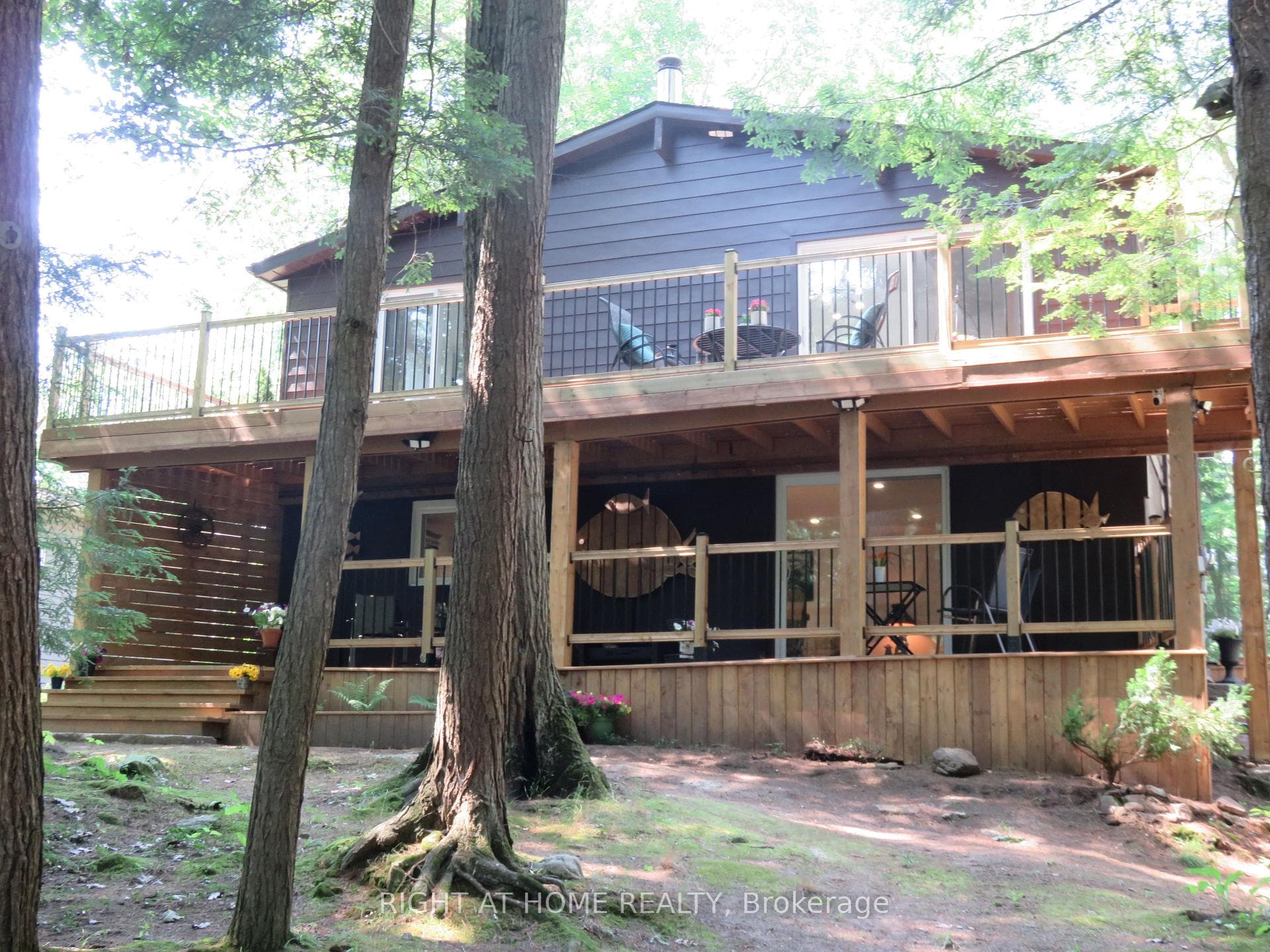 7459 Island Crescent photo 40