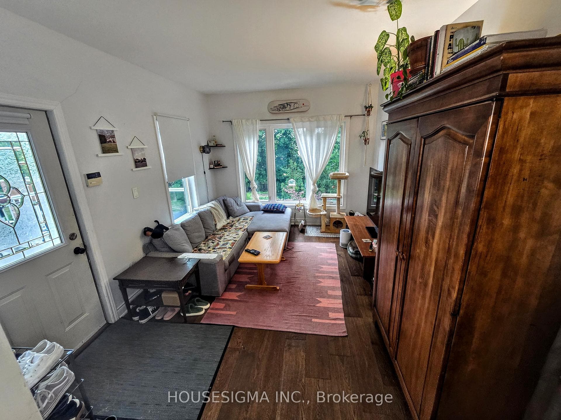 33 Warren Avenue Unit UPPER photo 2