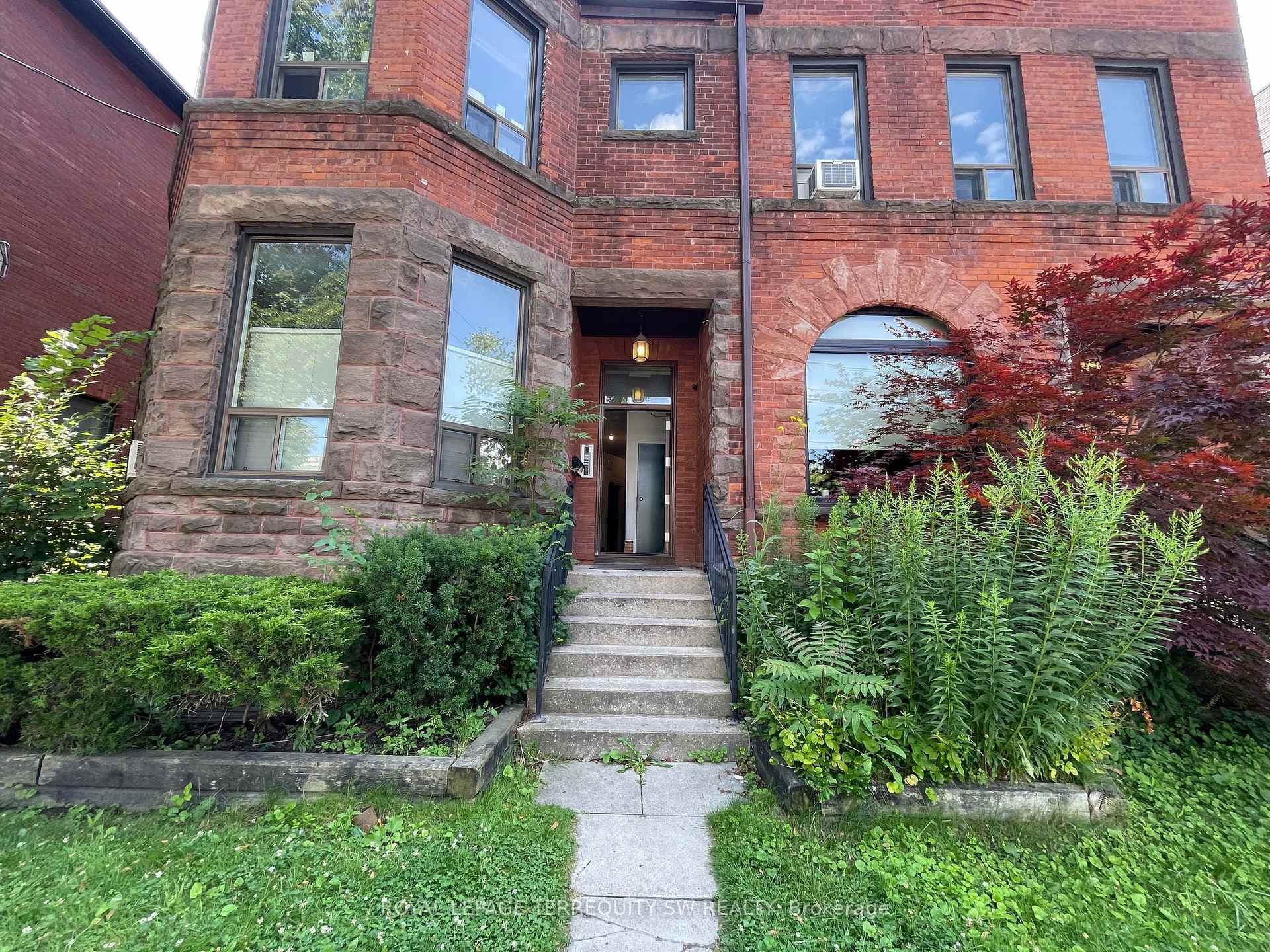 536 Huron Street Unit F photo 1
