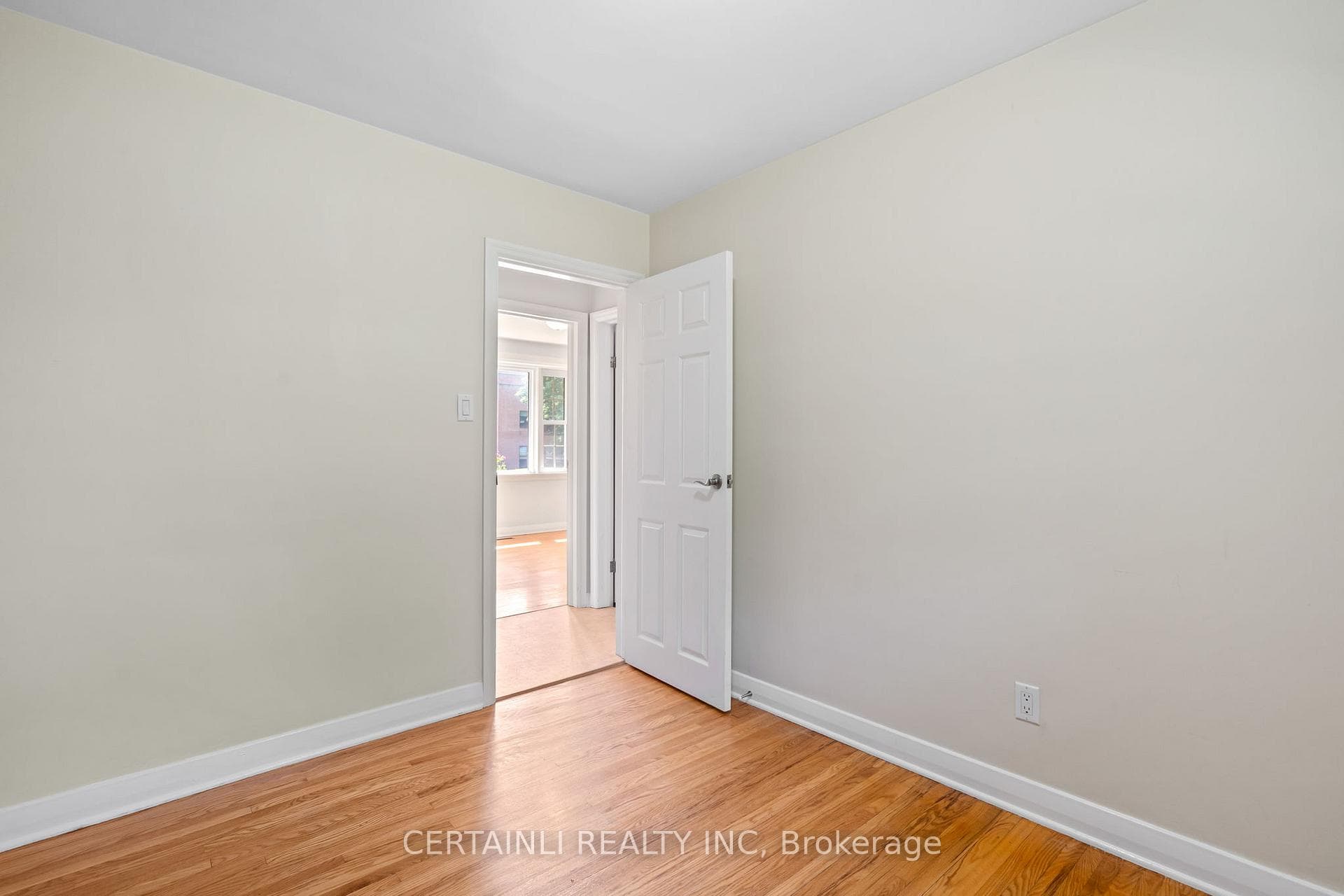 15 Hepburn Avenue photo 19