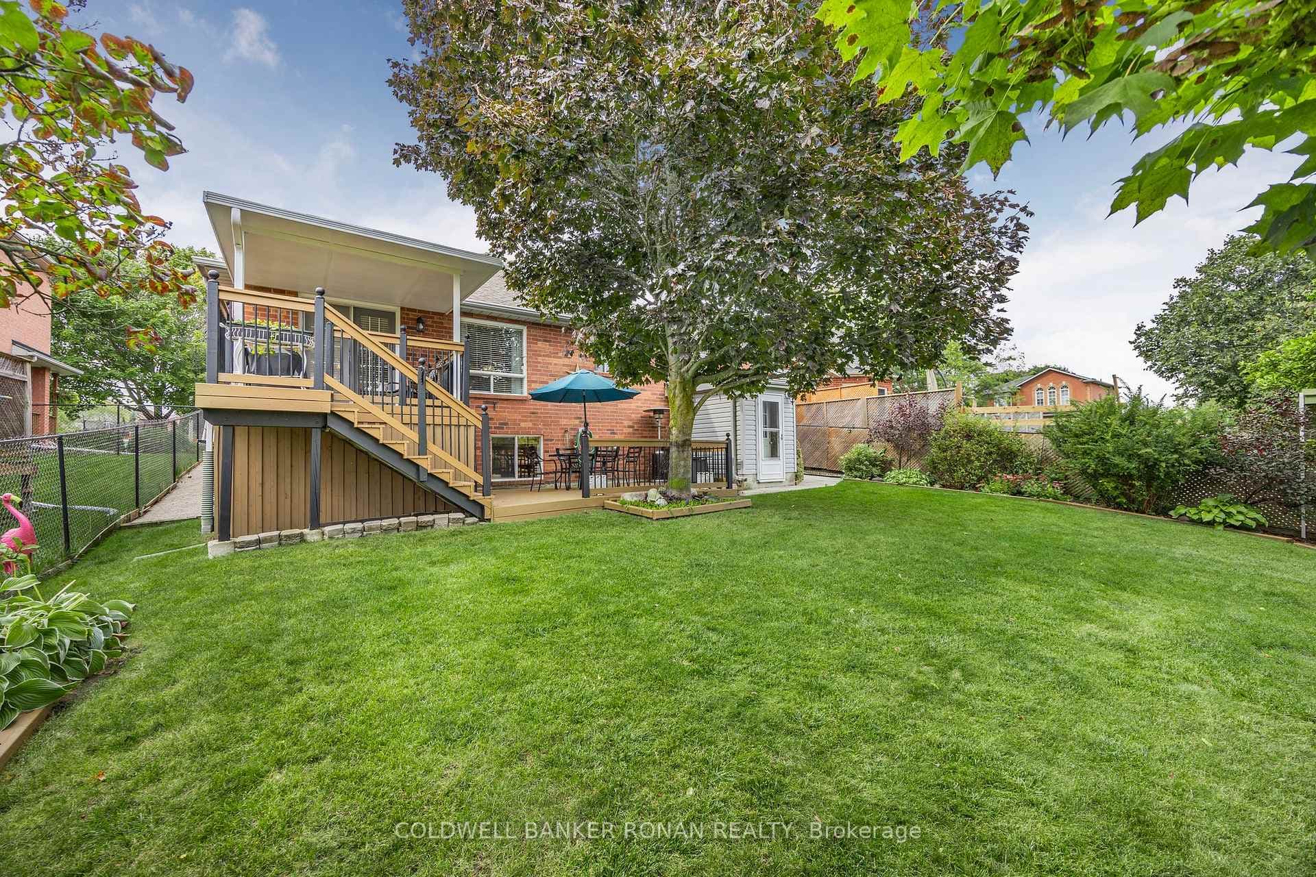 25 Reynolds Avenue photo 32