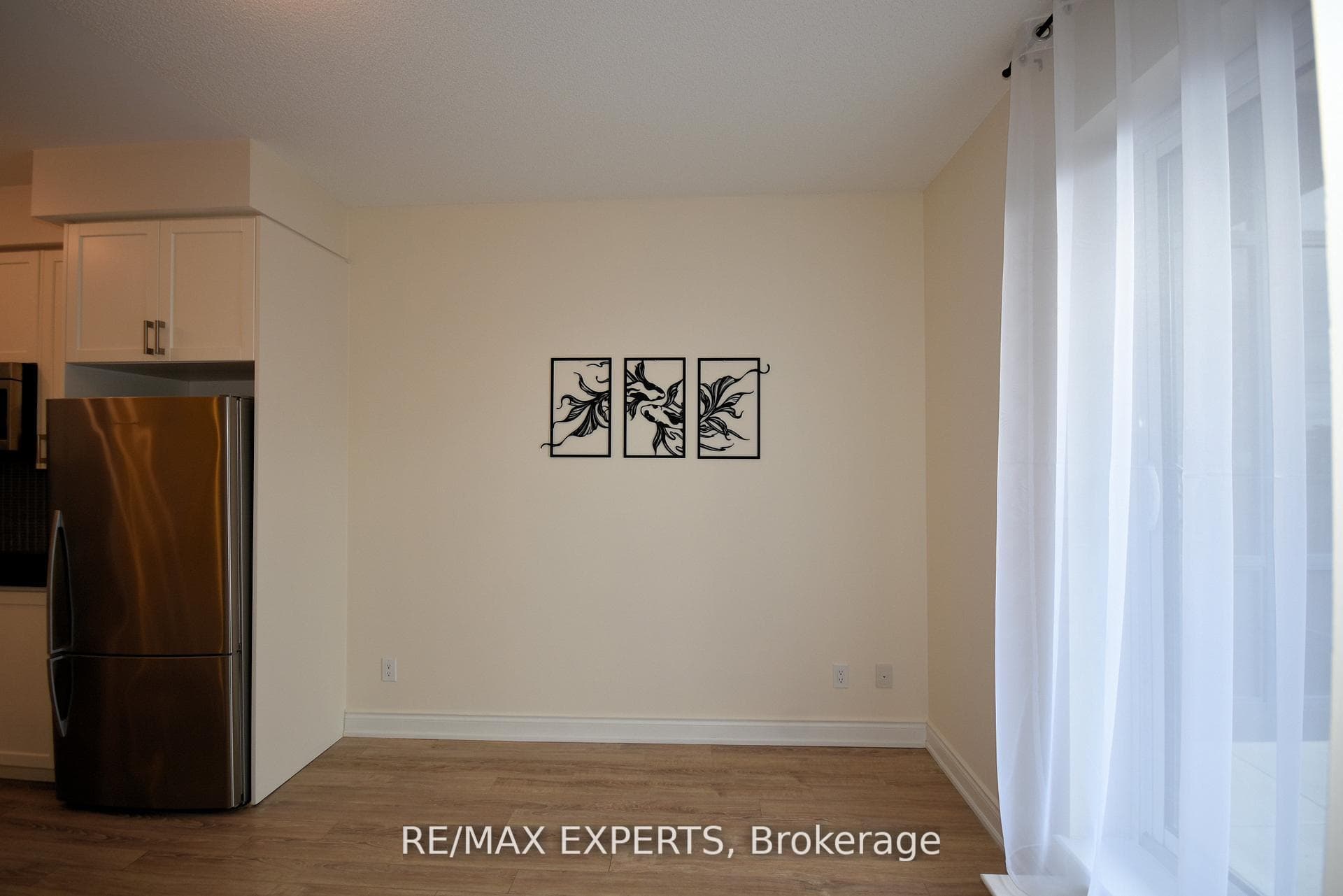 9090 Yonge Street Unit 203 photo 10