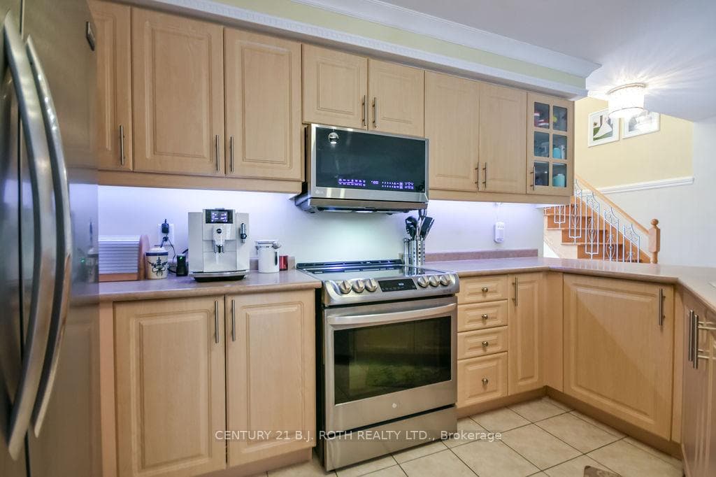 30 McAvoy Drive photo 12