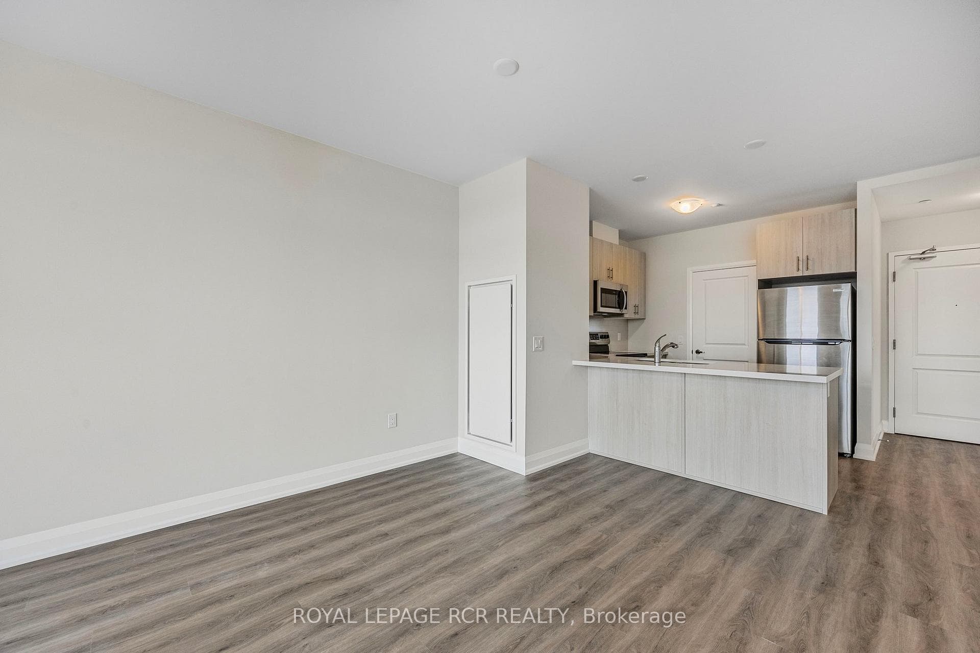 5917 Main Street Unit 610 photo 15