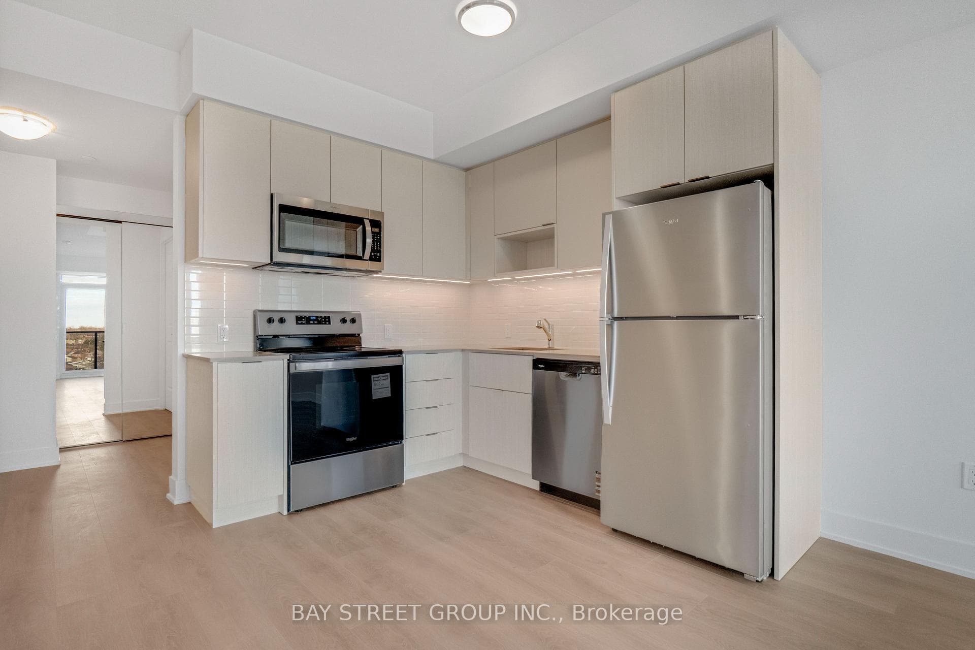 204 Burnhamthorpe Road Unit 906 photo 12