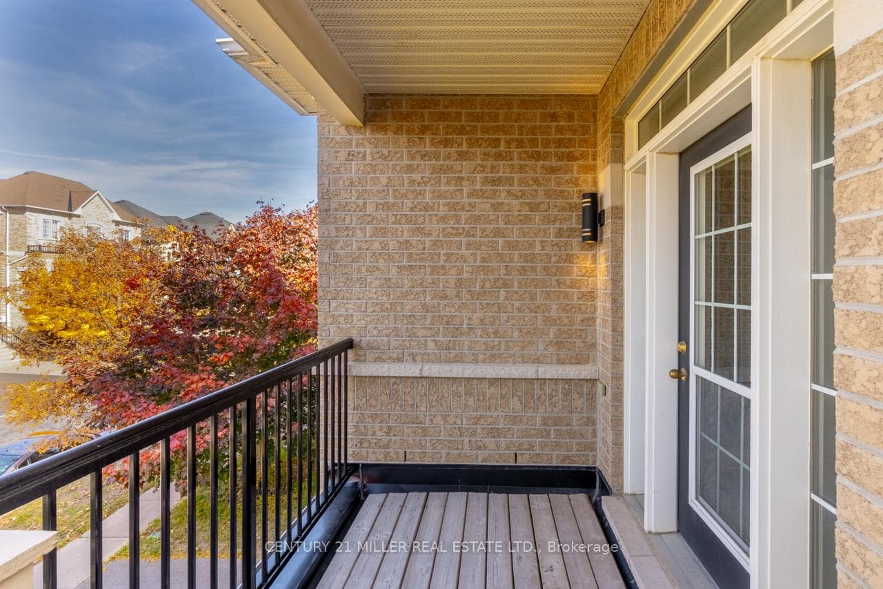 63 Chayna Crescent photo 23