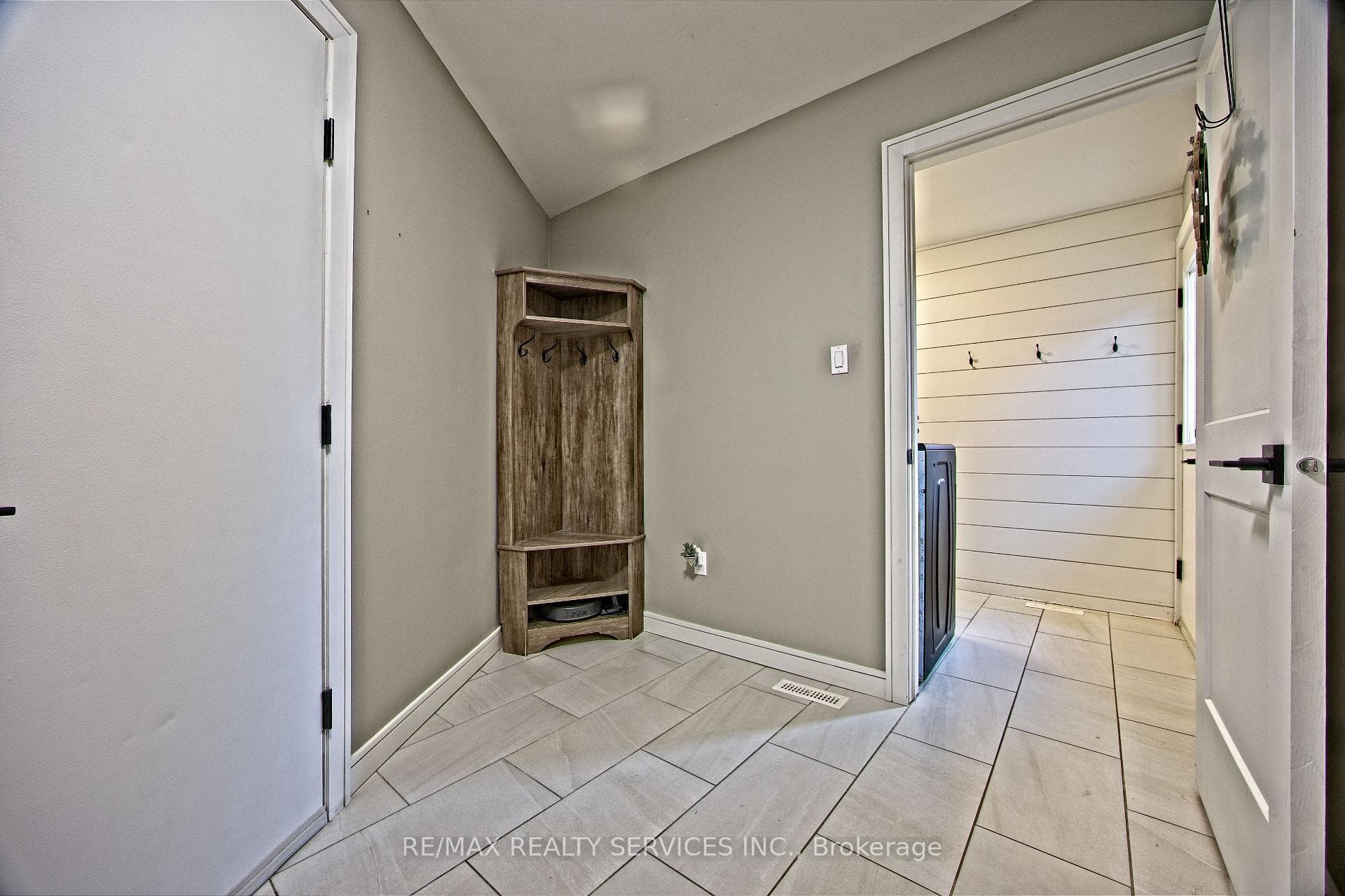 26 Scribner Court photo 18