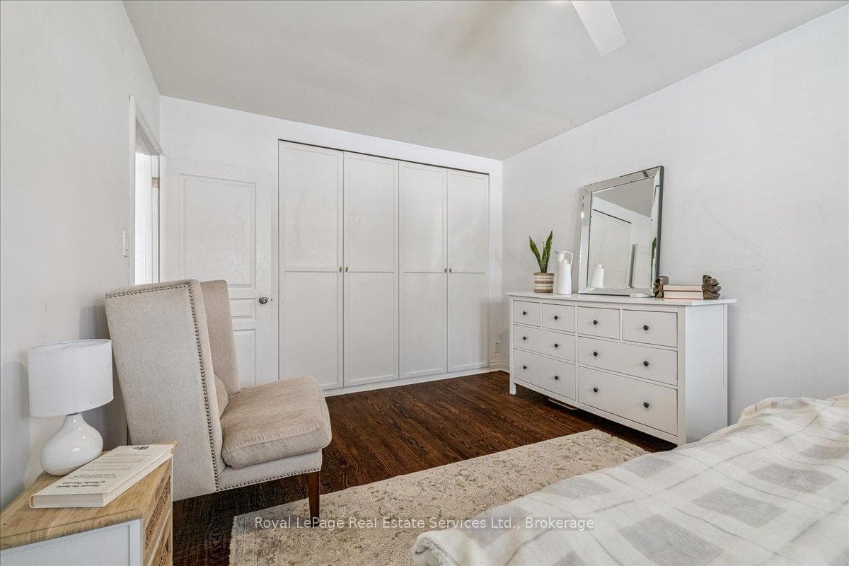 384 Strathcona Drive photo 11