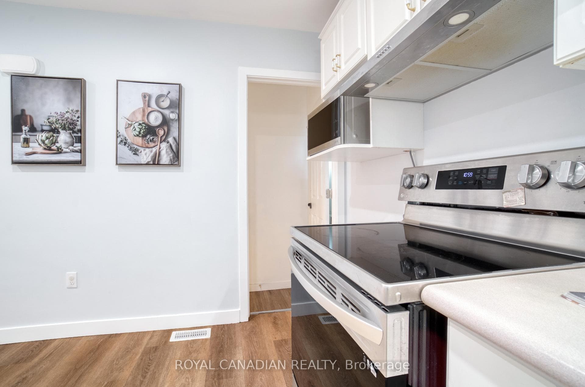 60 Lysanda Avenue photo 26
