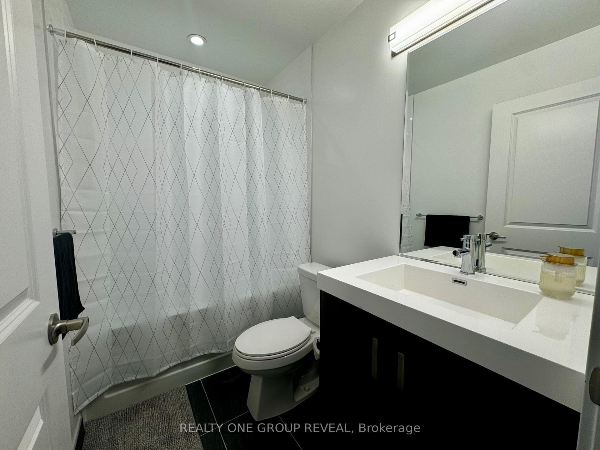 1010 Dundas Street Unit 223 photo 11