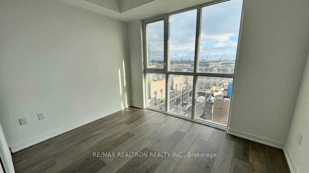 38 Honeycrisp Crescent Unit 606 photo 2