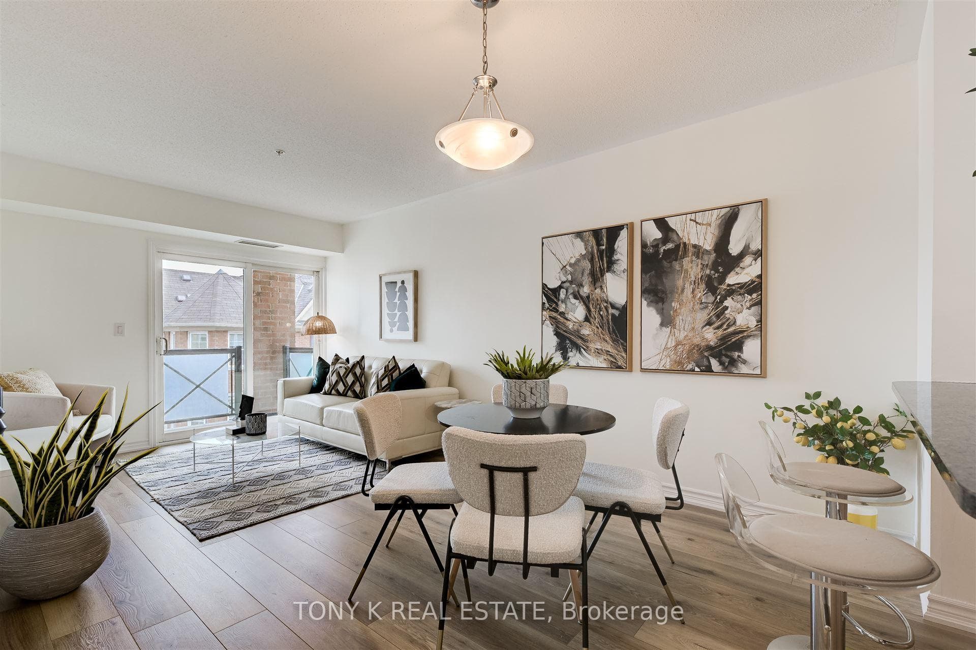 60 Mendelssohn Street Unit 302 photo 4